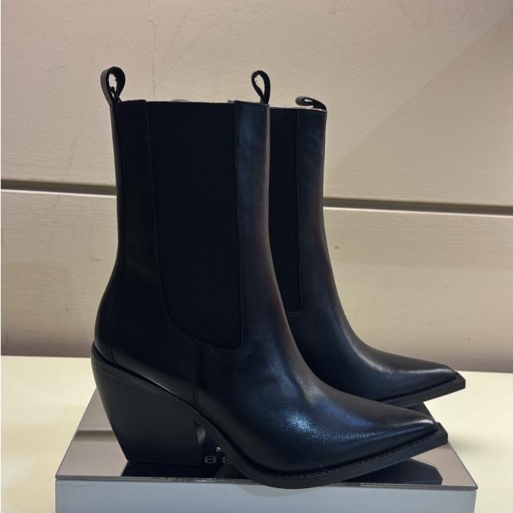 Designer Sleek Black Pointed Leather Wedge Chelsea Boots